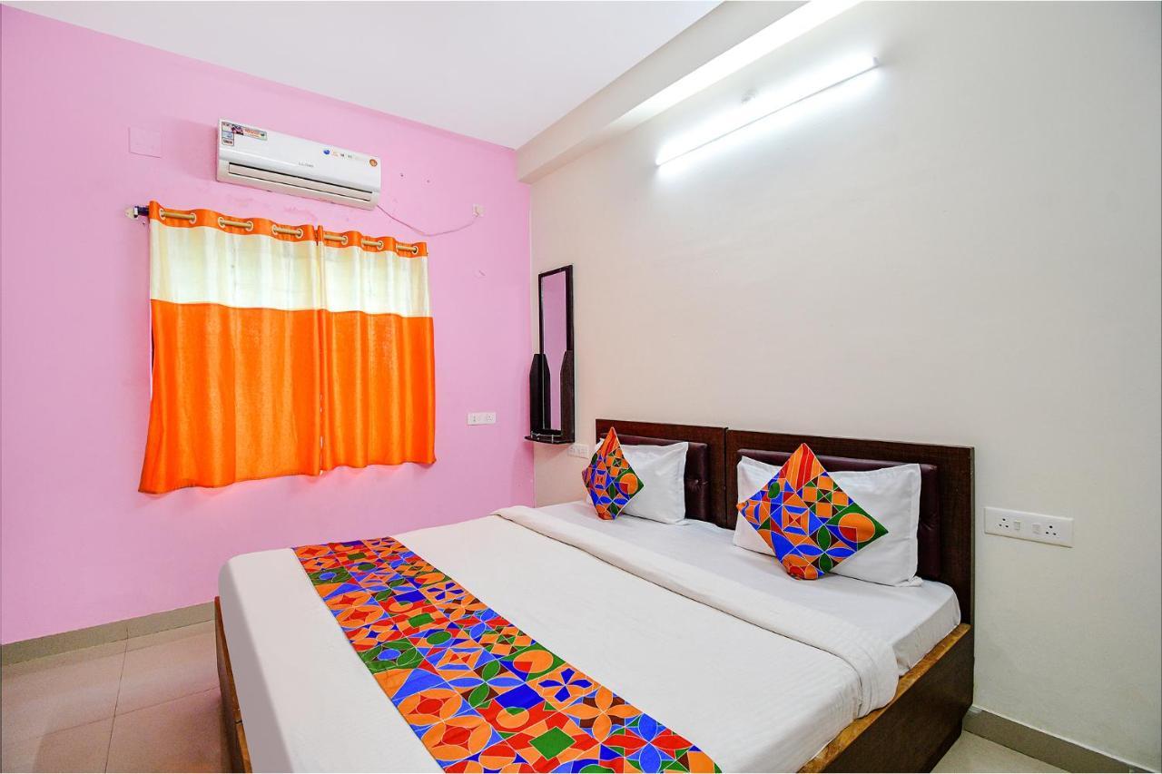 Hotel Fabexpress Sr à Bārang Extérieur photo