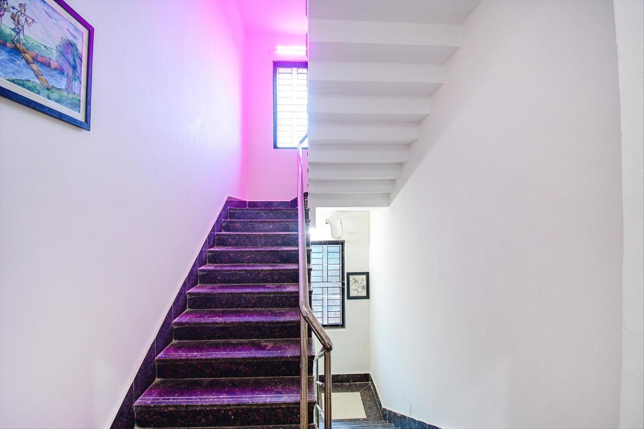 Hotel Fabexpress Sr à Bārang Extérieur photo