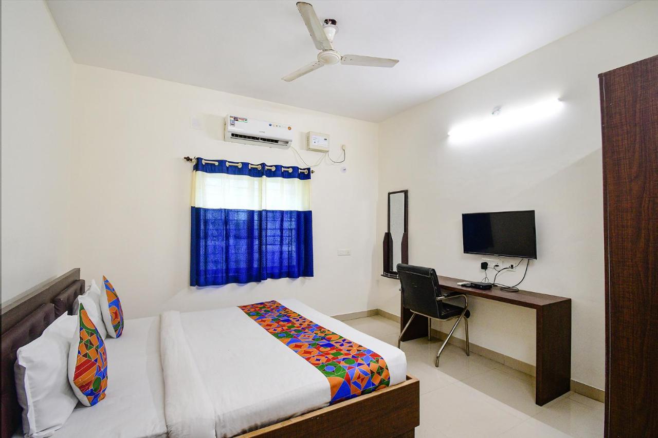 Hotel Fabexpress Sr à Bārang Extérieur photo