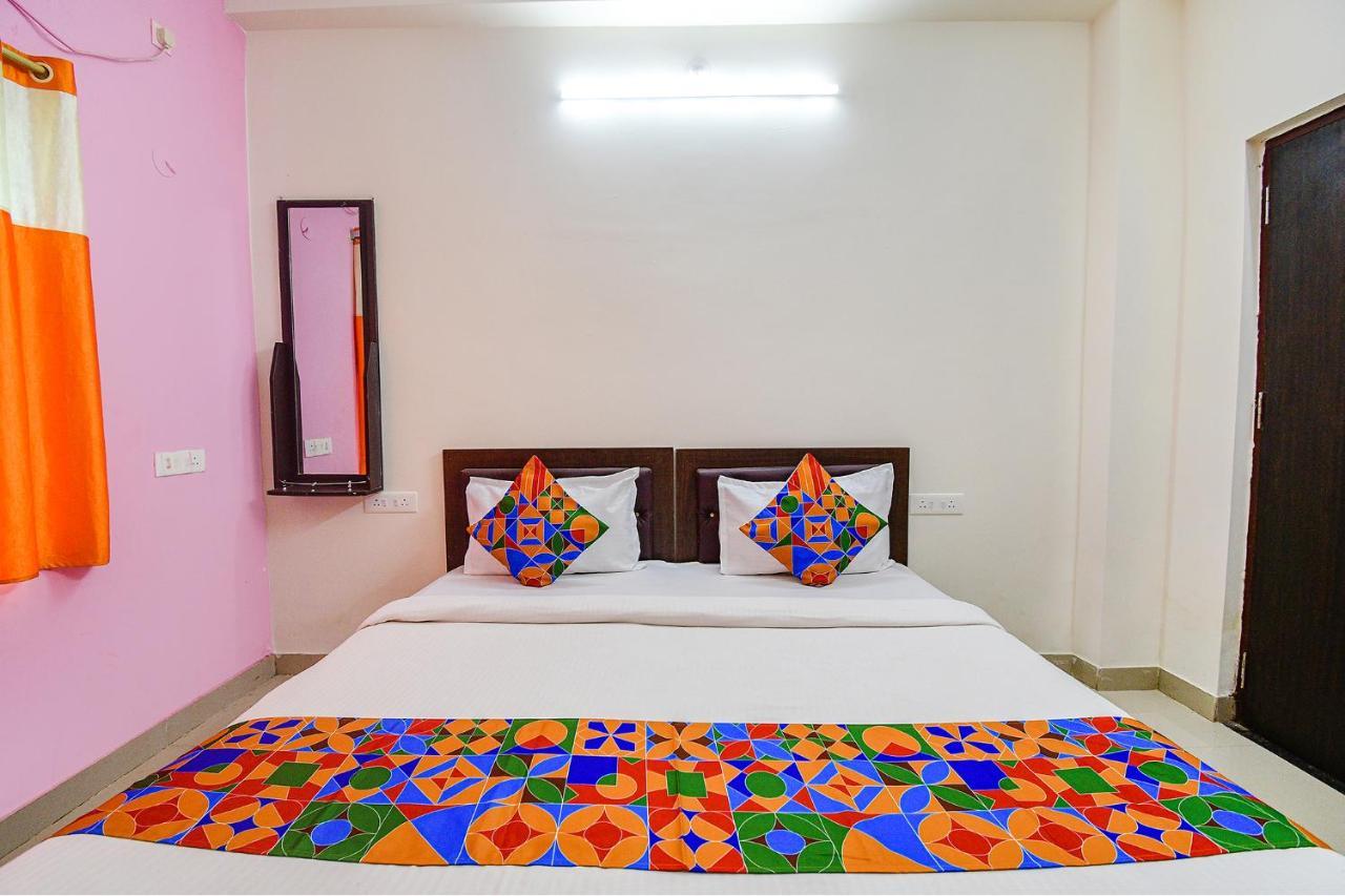 Hotel Fabexpress Sr à Bārang Extérieur photo